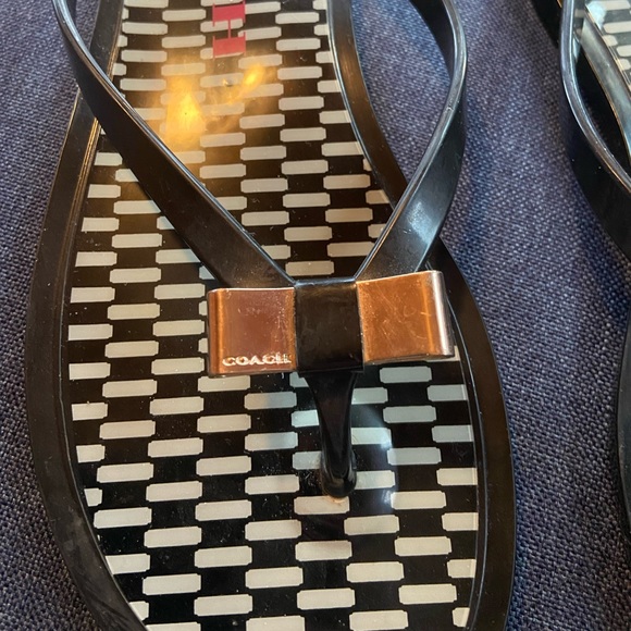 Coach flips flops - Picture 3 of 5